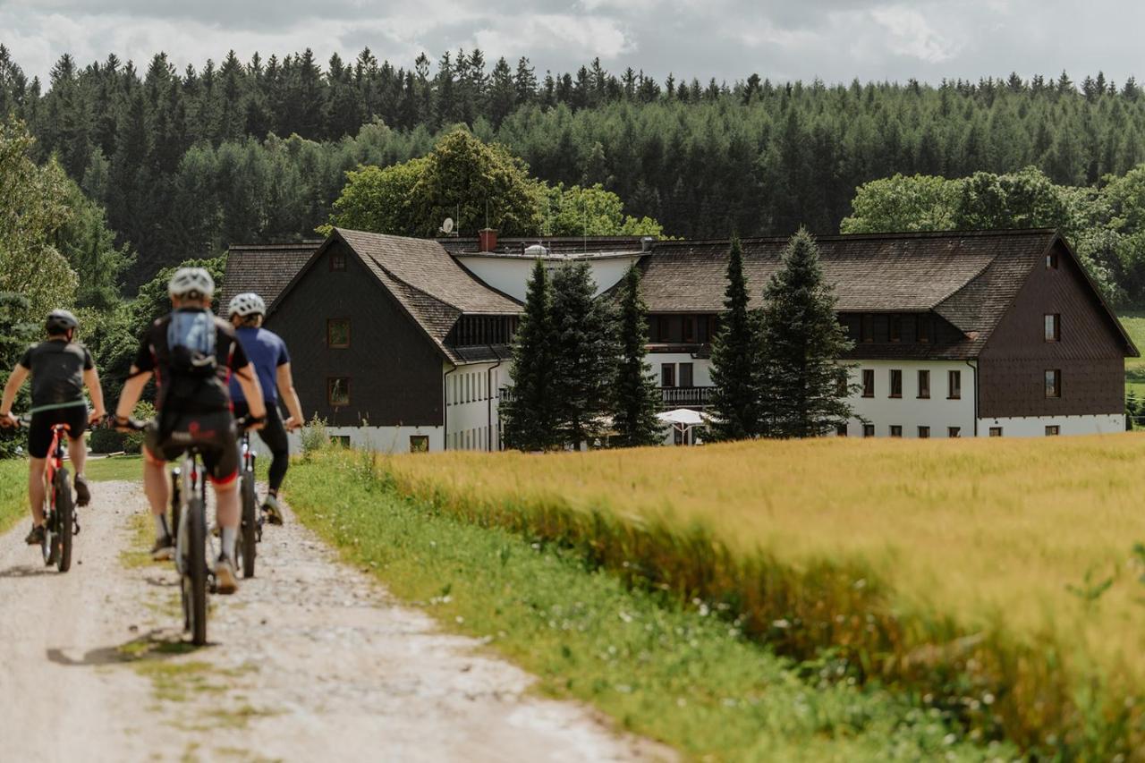 Waldhotel Kreuztanne Sayda Exterior foto